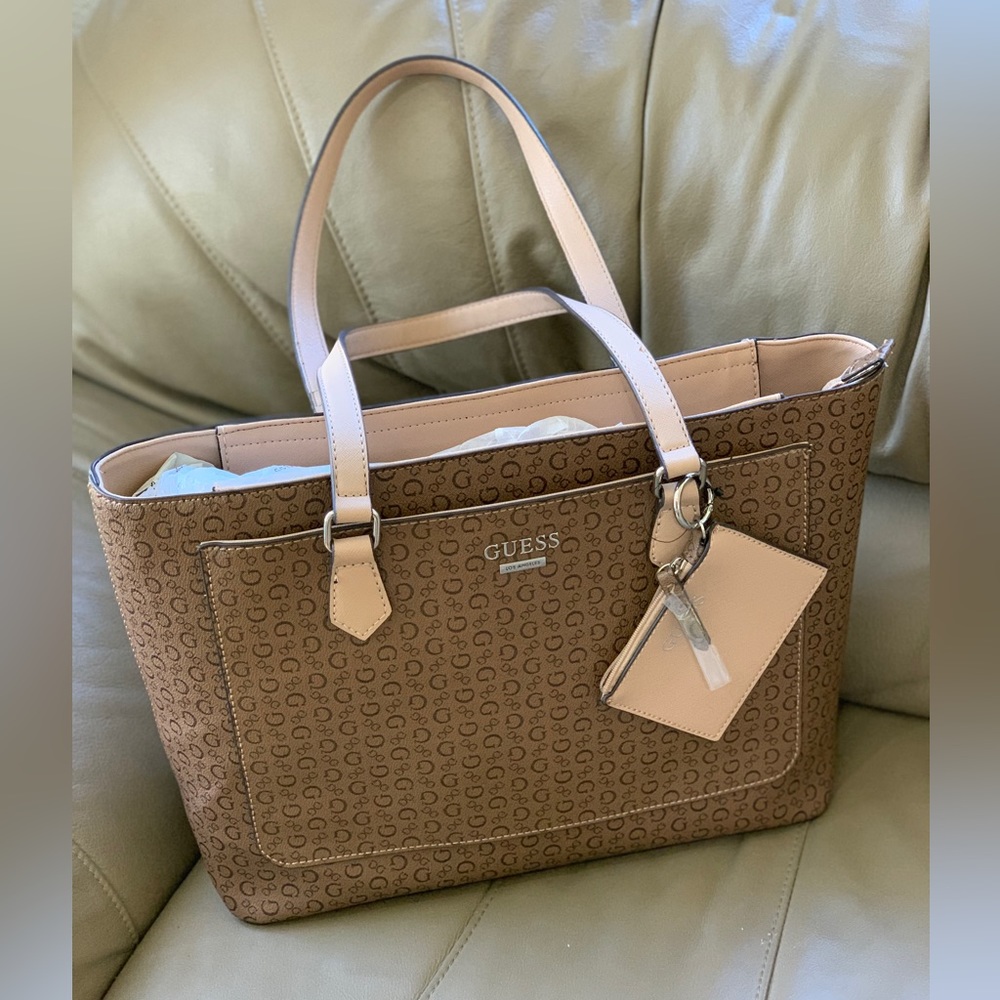 Guess Signature Spring Tote in “Mocha” NWT
